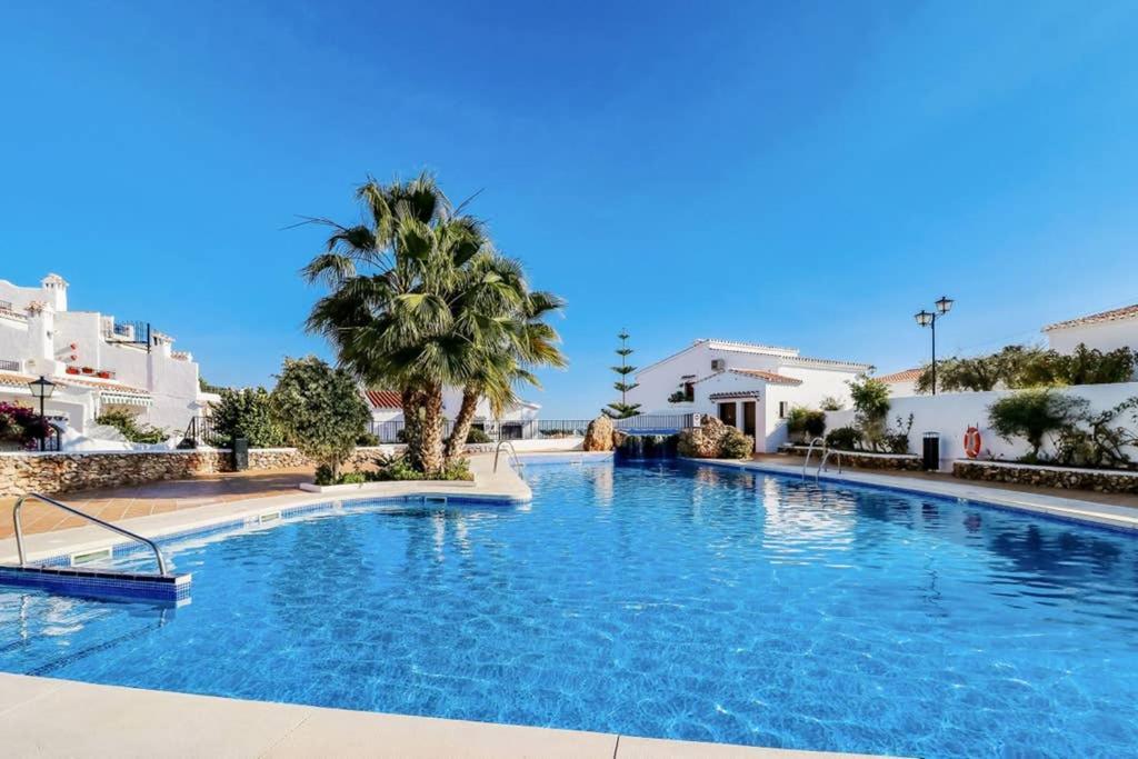 Capistrano Village, 1 Bedroom + Free Wi-Fi Nerja Exterior foto