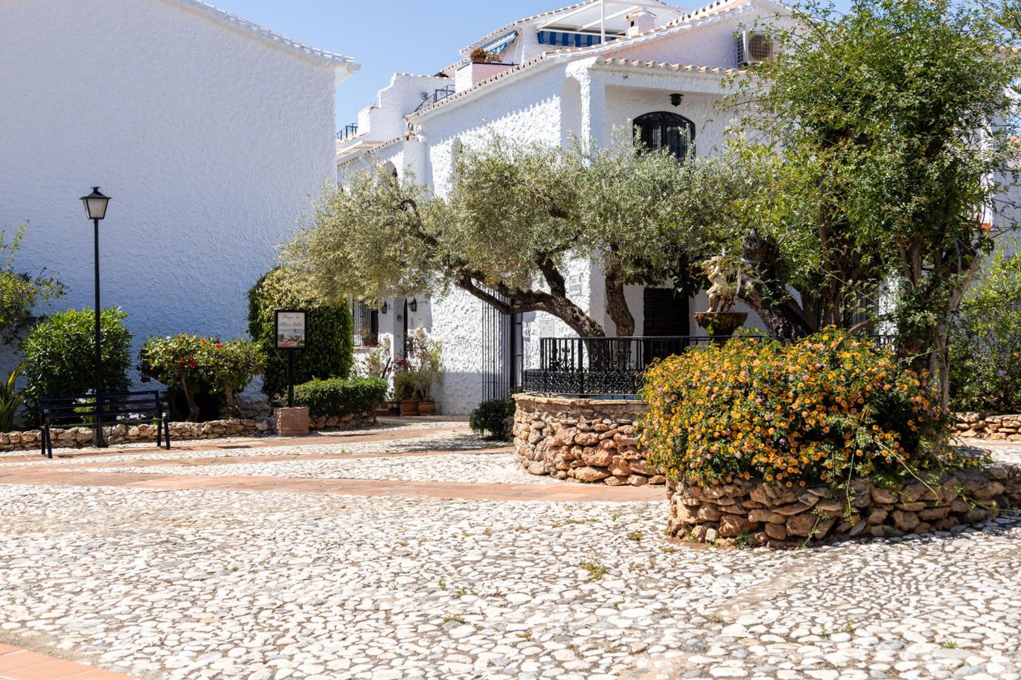 Capistrano Village, 1 Bedroom + Free Wi-Fi Nerja Exterior foto